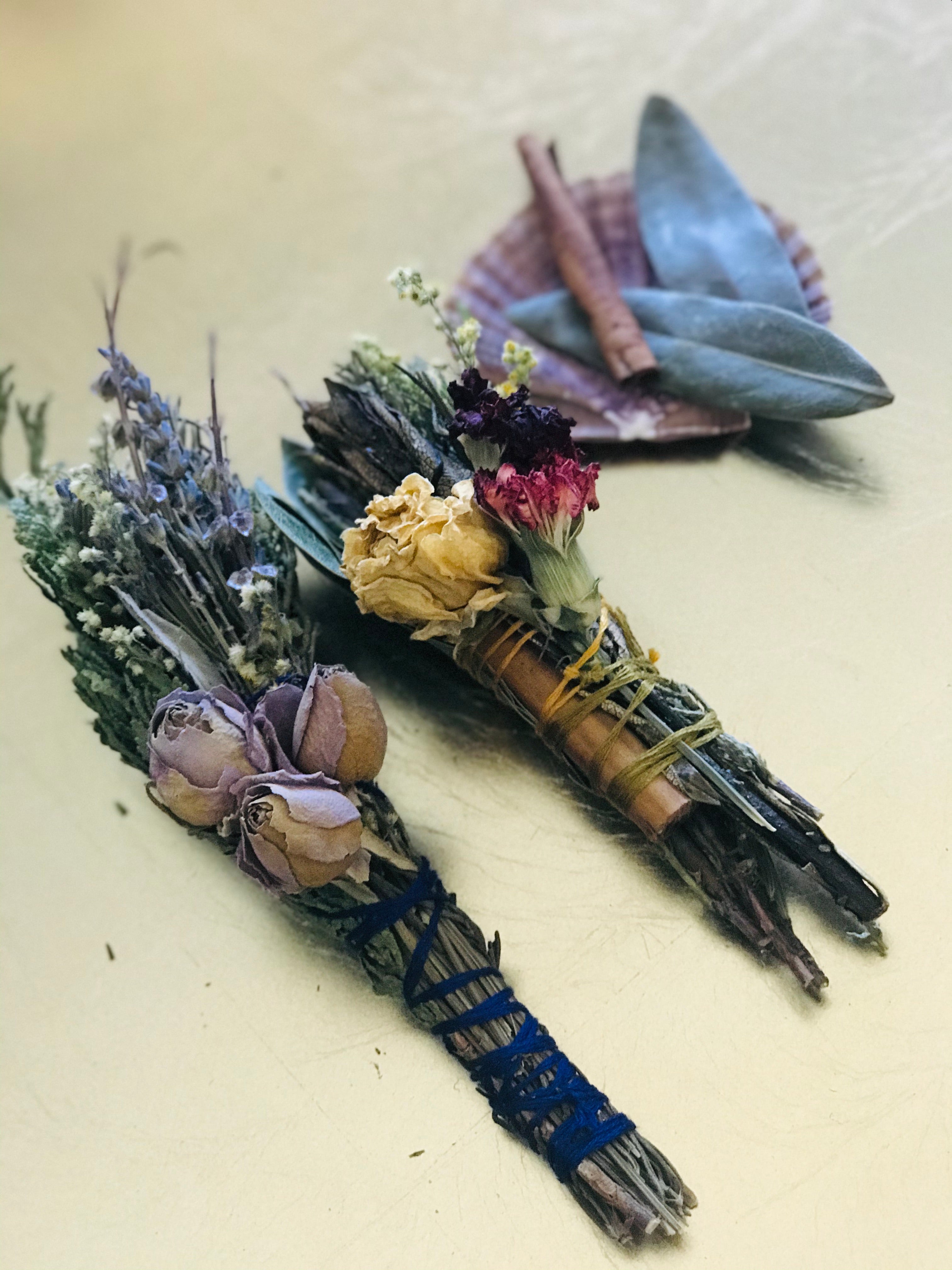 Petite Garden | Ritual Smoke Wand  Sage + Gold Roots